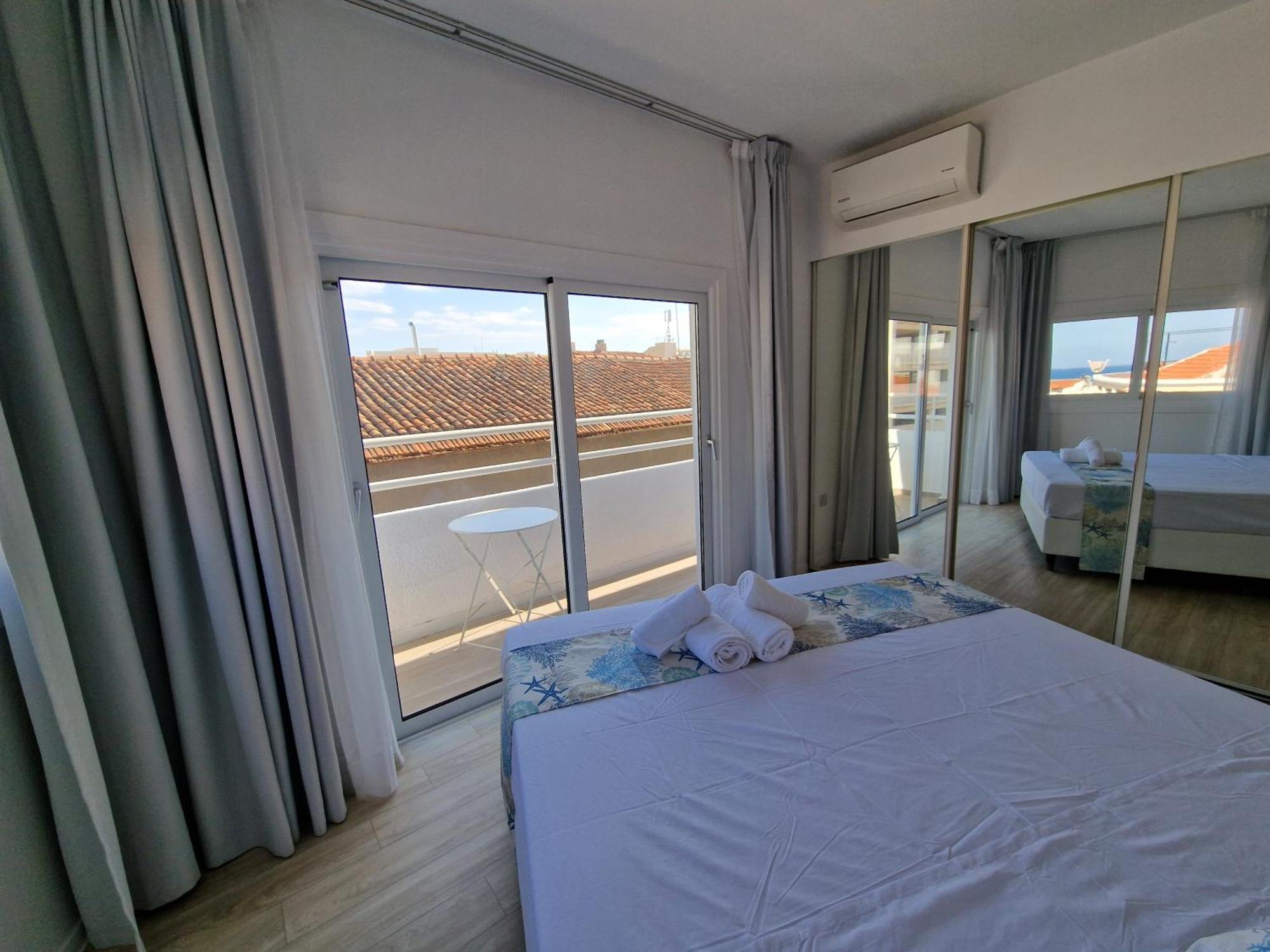 Kitieos Central Apts 100M From Finikoudes Beach Larnaca Esterno foto